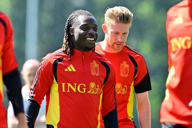 Belgian national football team - FIFA World Cup, WM, Weltmeisterschaft, Fussball 2026 - media activities 07 07 2026 RENTON, UNITED STATES OF AMERICA - JULY 07 : Doku Jeremy forward of Belgium and De Bruyne Kevin forward of Belgium pictured during a training session of the Belgian national football team during the FIFA World Cup 2026 on July 7, 2026 in Renton, United States of America, 07 07 2026 Renton United States of America  Copyright: xJanxDexMeuleneirx