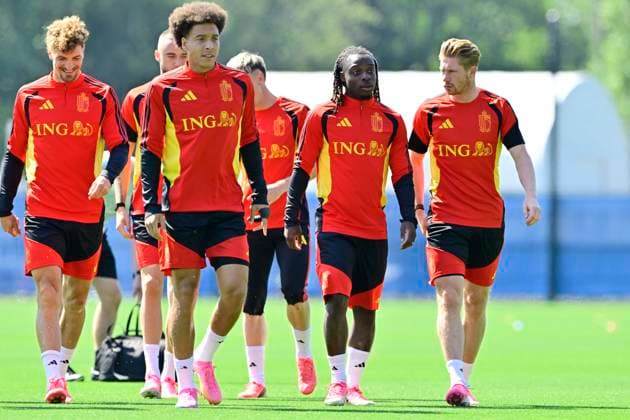 Belgian national football team - FIFA World Cup, WM, Weltmeisterschaft, Fussball 2026 - media activities 07 07 2026 RENTON, UNITED STATES OF AMERICA - JULY 07 : Doku Jeremy forward of Belgium and De Bruyne Kevin forward of Belgium pictured during a training session of the Belgian national football team during the FIFA World Cup 2026 on July 7, 2026 in Renton, United States of America, 07 07 2026 Renton United States of America  Copyright: xJanxDexMeuleneirx