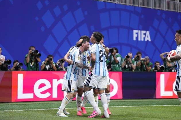 Argentina v Egypt - FIFA World Cup, WM, Weltmeisterschaft, Fussball 2026 - Round of 16 ATLANTA, USA - JULY 07: Lionel Messi of Argentina celebrates with teammates after scoring his team s second goal during the 2026 FIFA World Cup Round of 16 match between Argentina and Egypt at Mercedes-Benz Stadium (Atlanta Stadium) in Atlanta, Georgia, United States on July 07, 2026. Jose Hernandez Anadolu Georgia United States. Editorial use only. Please get in touch for any other usage.  Copyright: x2026xAnadoluxJosexHernandezx