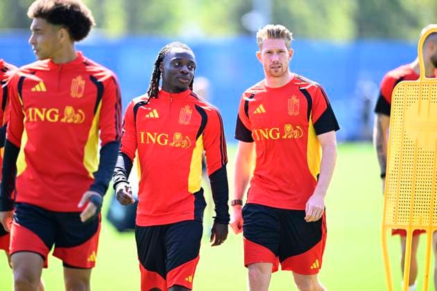 Belgian national football team - FIFA World Cup, WM, Weltmeisterschaft, Fussball 2026 - media activities 07 07 2026 RENTON, UNITED STATES OF AMERICA - JULY 07 : Doku Jeremy forward of Belgium and De Bruyne Kevin forward of Belgium pictured during a training session of the Belgian national football team during the FIFA World Cup 2026 on July 7, 2026 in Renton, United States of America, 07 07 2026 Renton United States of America  Copyright: xNicoxVereeckenx