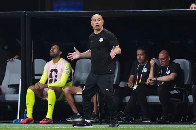 Argentina v Egypt: Round of 16 - FIFA World Cup, WM, Weltmeisterschaft, Fussball 2026 Hassan Hossam, head coach of Egypy, gestures during the FIFA World Cup 2026 Round of 16 match between Argentina and Egypt at Atlanta Stadium on July 07, 2026 in Atlanta, Georgia. Atlanta GA United States  Copyright: xJosexBretonx originalFilename:bretonhernandez-argentin260707_npy99.jpg