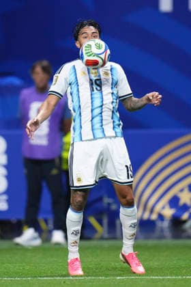 Argentina v Egypt: Round of 16 - FIFA World Cup, WM, Weltmeisterschaft, Fussball 2026 Nico Gonzalez of Argentina controls the ball during the FIFA World Cup 2026 Round of 16 match between Argentina and Egypt at Atlanta Stadium on July 07, 2026 in Atlanta, Georgia. Atlanta GA United States  Copyright: xJosexBretonx originalFilename:bretonhernandez-argentin260707_nptoZ.jpg
