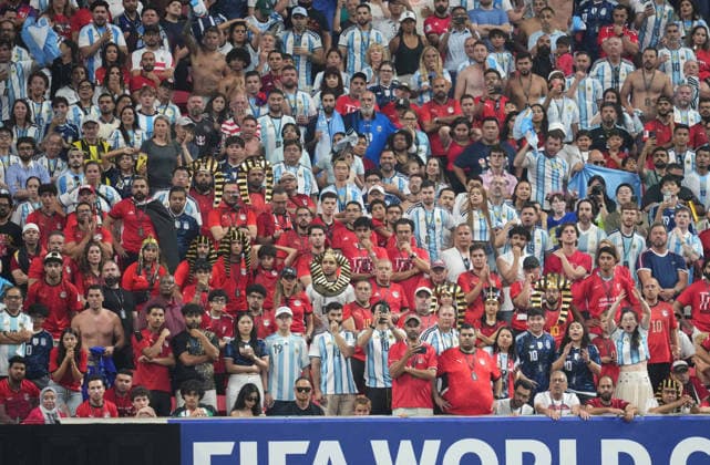 Egypt fans (Egypt) during Argentina and Egypt, Round of 16 FIFA World Cup, WM, Weltmeisterschaft, Fussball 2026, Atlanta Stadium, Atlanta, United States on July 7, 2026. Thor Wegner DeFodi Images. (Photo by DeFodi Images) - *** Egypt fans cheer on Egypt during the Argentina vs. Egypt match in the Round of 16 of the 2026 FIFA World Cup at Atlanta Stadium in Atlanta, United States, on July 7, 2026. Photo by DeFodi Images (Thor Wegner)