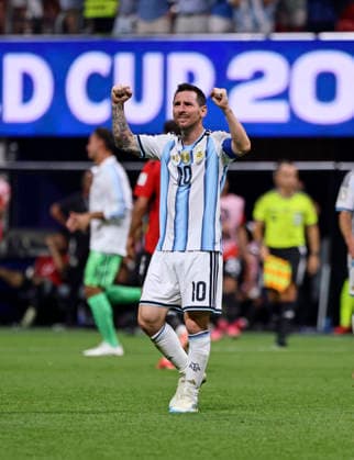 07.07.2026, Fussball Weltmeisterschaft 2026 in den USA, Achtelfinale, Argentinien - Ägypten, im Mercedes-Benz Stadium (Atlanta, GA), Lionel Messi (Argentinien) Schlussjubel ***FIFA regulations prohibit any use of photographs as image sequences and or quasi-video. EDITORIAL USE ONLY*** *** July 7, 2026, 2026 FIFA World Cup in the U.S., Round of 16, Argentina vs. Egypt, at Mercedes-Benz Stadium in Atlanta, GA; Lionel Messi’s celebratory gesture at the end of the match ***FIFA regulations prohibit any use of photographs as image sequences and or quasi-video; FOR EDITORIAL USE ONLY***