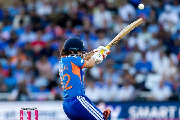 England v India, International T20, 3rd Vitality iT20 India Wicketkeeper Ishan Kishan (wk) hits a SIX during the 3rd Vitality IT20 match between England and India at Trent Bridge, Nottingham, UK on 7 July 2026. Nottingham Trent Bridge Nottinghamshire UK Editorial use only , Copyright: xManjitxNarotrax PSI-24486-0047