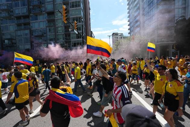 July 7, 2026, Vancouver, Bc, CANADA: Colombia fans march ahead of a World Cup Round of 16 soccer match against Switzerland, in Vancouver, on Tuesday, July 7, 2026. Canada News - July 7, 2026  - ZUMAc35_ 20260707_zaf_c35_113 Copyright: xEthanxCairnsx