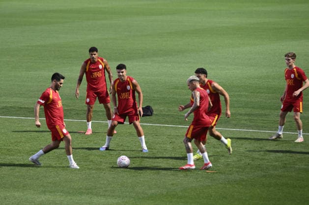 Galatasaray training session in Istanbul ISTANBUL, TURKIYE - JULY 7: Players of Galatasaray attends a training session for the 2026-2027 season at the Kemerburgaz Metin Oktay Facilities in Istanbul, Turkiye, on July 7, 2026. Arif Hudaverdi Yaman Anadolu Istanbul Turkey. Editorial use only. Please get in touch for any other usage.  Copyright: x2026xAnadoluxArifxHudaverdixYamanx