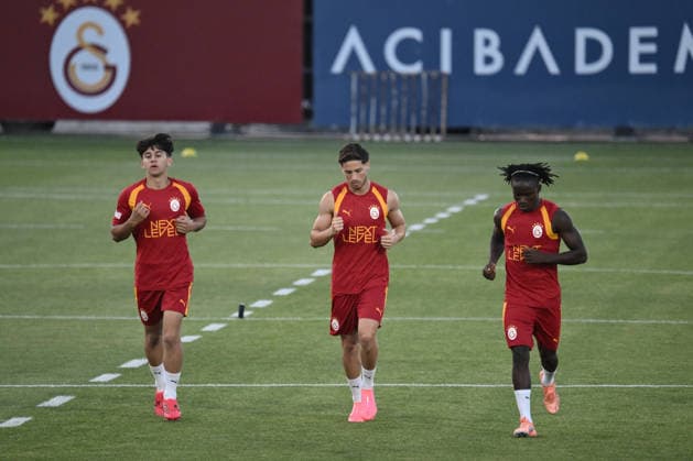 Galatasaray training session in Istanbul ISTANBUL, TURKIYE - JULY 7: Players of Galatasaray attends a training session for the 2026-2027 season at the Kemerburgaz Metin Oktay Facilities in Istanbul, Turkiye, on July 7, 2026. Arif Hudaverdi Yaman Anadolu Istanbul Turkey. Editorial use only. Please get in touch for any other usage.  Copyright: x2026xAnadoluxArifxHudaverdixYamanx