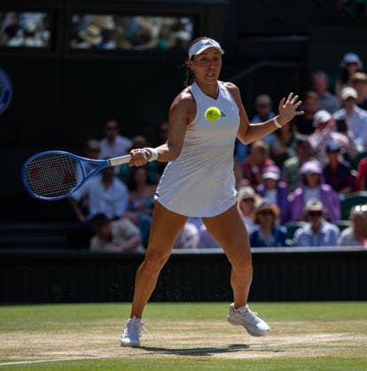 Tennis - Wimbledon Championship 2026 - Day 9 LONDON, ENGLAND - Tuesday, July 7, 2026: Jessica Pegula (USA) during the Ladies Singles Quarter-Final on Day Nine of The Championships Wimbledon 2026 at the All England Lawn Tennis and Croquet Club. (Photo by Kirsten Holst Propaganda) LONDON All England Lawn Tennis and Croq GREATER LONDON ENGLAND  Copyright: xKirstenxHolstx P2026-07-07-Wimbledon_Day_9-31