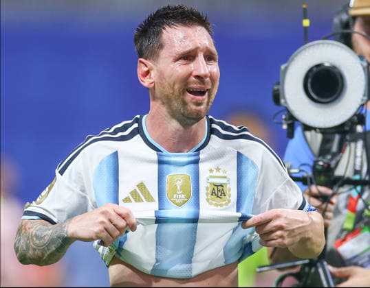 Argentina s Lionel Messi reacts after Argentina defeated Egypt 3-2 in a Round of 16 FIFA World Cup, WM, Weltmeisterschaft, Fussball match at Atlanta Stadium in Atlanta, Georgia, on Tuesday, July 7, 2026. With the victory, Argentina advances to the quarterfinals.  ATL20260707993 CHRISTIANxBRUNSKILL