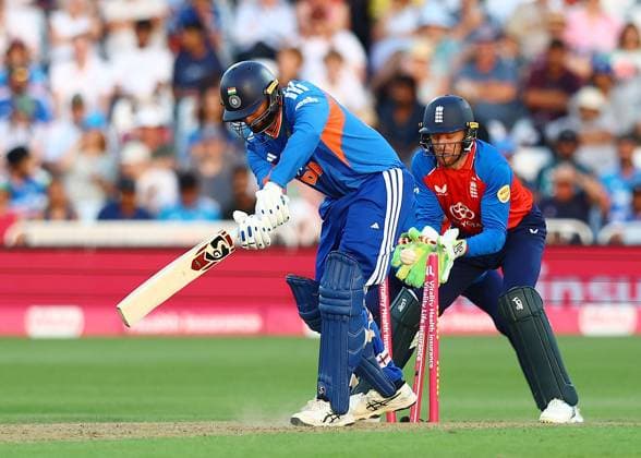 Varun Chakravarthy of India is bowled out by Adil Rashid of England England v India, Vitality IT20 Series, 3rd T20, International Cricket, Trent Bridge, Nottingham, UK - 07 Jul 2026Nottingham Trent Bridge United Kingdom  Copyright: xMattxWest Shutterstockx 16980101az