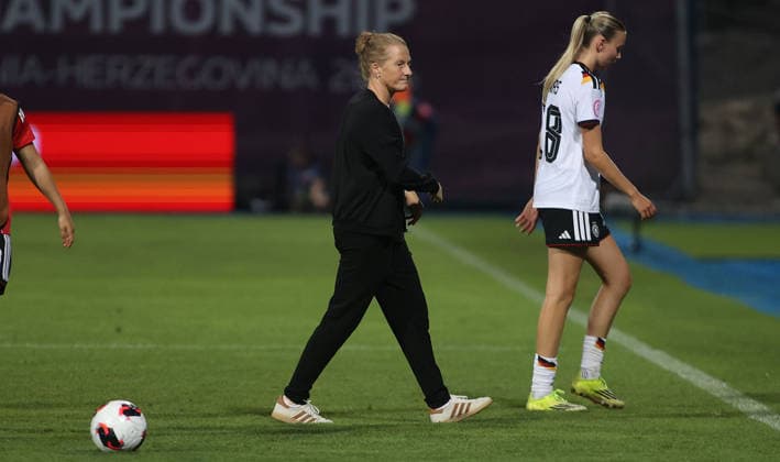 07.07.2026 Sarajevo(Bosnia-Hercegovina) Germany-Austria European U19 U-19 Under-19 championship women s football Melanie Behringer(C) Germany coach :
