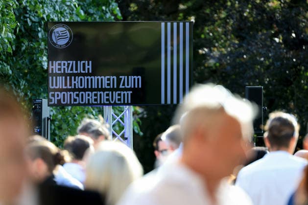 SOCCER - BL, Sturm, jersey presentation FROHNLEITEN,AUSTRIA,07.JUL.26 - SOCCER - ADMIRAL Bundesliga, SK Sturm Graz, jersey presentation. Image shows a TV screen.  GEPAxpictures xMarioxBuehner-Weinrauch
