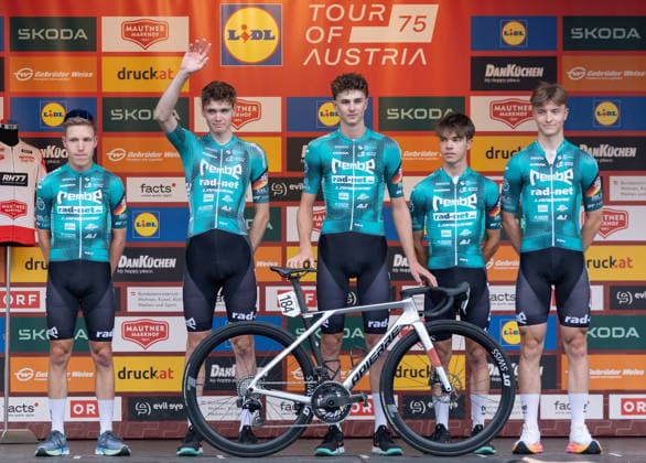 07.07.2026, Graz, AUT, Lidl Tour of Austria 2026, Teampräsentation, im Bild Team REMBE Rad-Net mit Johannes Adamietz (GER), Pepe Albrecht (GER), Jermaine Zemke (GER), Mauro Brenner (GER), Victor Wedekind (GER) TEAM TEMBE RAD NET with Johannes Adamietz of Germany Pepe Albrecht of Germany Jermaine Zemke of Germany Mauro Brenner of Germany Victor Wedekind of Germany during team presentation of the 2026 Lidl Tour of Austria. Graz, Austria on 2026 07 07. Pictures 2026, PhotoCredit: Johann Groder Foto:Eibner-Pressefoto Groder Graz *** July 7, 2026, Graz, Austria, Lidl Tour of Austria 2026, Team Presentation, pictured: Team REMBE Rad Net with Johannes Adamietz (GER), Pepe Albrecht (GER), Jermaine Zemke (GER), Mauro Brenner (GER), Victor Wedekind (GER) TEAM REMBE Rad Net with Johannes Adamietz of Germany, Pepe Albrecht of Germany, Jermaine Zemke of Germany, Mauro Brenner of Germany, and Victor Wedekind of Germany during the team presentation for the 2026 Lidl Tour of Austria in Graz, Austria on July 7, 2026. Pictures from 2026. Photo credit: Johann Groder, Foto Eibner, Pressefoto Groder, Graz  EP_gro