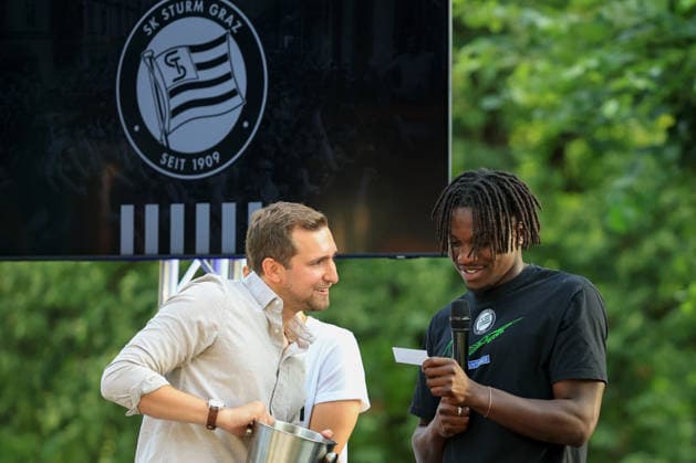SOCCER - BL, Sturm, jersey presentation FROHNLEITEN,AUSTRIA,07.JUL.26 - SOCCER - ADMIRAL Bundesliga, SK Sturm Graz, jersey presentation. Image shows host Dennis Buchrieser and Seedy Jatta (Sturm).  GEPAxpictures xMarioxBuehner-Weinrauch