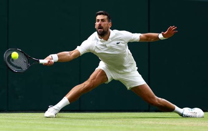 Novak Djokovic during his quarter-final match Wimbledon Tennis Championships, Day 9, The All England Lawn Tennis and Croquet Club, London, UK - 07 Jul 2026London The All England Lawn Tennis and United Kingdom  Copyright: xJamesxMarsh Shutterstockx 16978027ea