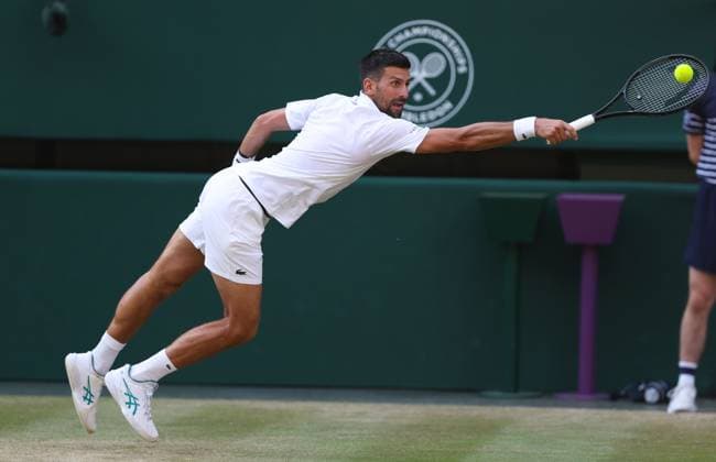 Novak Djokovic in action during his quarter final match vs Felix Auger Aliassime Wimbledon Tennis Championships, Day 9, The All England Lawn Tennis and Croquet Club, London, UK - 07 Jul 2026London The All England Lawn Tennis and United Kingdom  Copyright: xKieranxMcManus Shutterstockx 16978030er