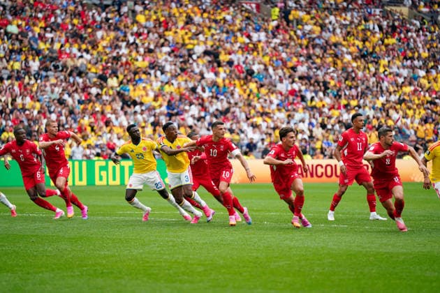 Kanada: Fußball FIFA World Cup, WM, Weltmeisterschaft, Fussball 2026, Achtelfinale - Schweiz vs Kolumbien - BC Place, Vancouver: Eckball Szene *** Canada Soccer, 2026 FIFA World Cup, Round of 16: Switzerland vs. Colombia at BC Place, Vancouver—corner kick scene Copyright: xJOERANxSTEINSIEKx