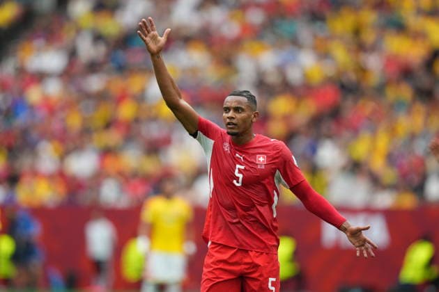 Switzerland v Colombia - FIFA World Cup, WM, Weltmeisterschaft, Fussball 2026 - Round of 16 VANCOUVER, CANADA - JULY 07: Manuel Akanji of Switzerland gestures during the 2026 FIFA World Cup Round of 16 match between Switzerland and Colombia at BC Place in Vancouver, British Columbia, Canada, on July 07, 2026 Ercin Erturk Anadolu British Columbia Canada. Editorial use only. Please get in touch for any other usage.  Copyright: x2026xAnadoluxErcinxErturkx