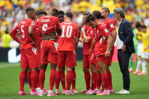 FIFA World Cup, WM, Weltmeisterschaft, Fussball 2026 - Round of 16 - Switzerland vs Colombia Players of Switzerland gather for the first hydration break during the FIFA World Cup 2026 Round of 16 match Switzerland against Colombia, in Vancouver, Canada, 07 July 2026. VANCOUVER Canada  Copyright: xBOBxFRIDx