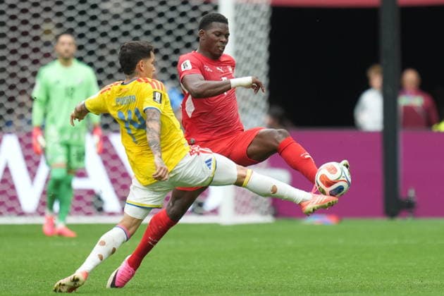 FIFA World Cup, WM, Weltmeisterschaft, Fussball 2026 - Round of 16 - Switzerland vs Colombia Gustavo Puerta of Colombia (L) in action against Breel Embolo of Switzerland (R) during the FIFA World Cup 2026 Round of 16 match Switzerland against Colombia, in Vancouver, Canada, 07 July 2026. VANCOUVER Canada  Copyright: xBOBxFRIDx