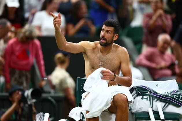 Novak Djokovic gestures towards his box during his quarter-final match Wimbledon Tennis Championships, Day 9, The All England Lawn Tennis and Croquet Club, London, UK - 07 Jul 2026London The All England Lawn Tennis and United Kingdom  Copyright: xJamesxMarsh Shutterstockx 16978027eu