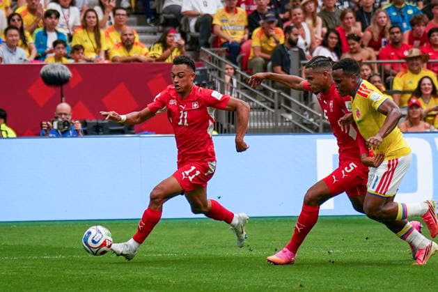 Kanada: Fußball FIFA World Cup, WM, Weltmeisterschaft, Fussball 2026, Achtelfinale - Schweiz vs Kolumbien - BC Place, Vancouver: Ruben Dan Ndoye (Schweiz, 11) am Ball *** Canada Soccer, 2026 FIFA World Cup, Round of 16: Switzerland vs. Colombia at BC Place, Vancouver; Ruben Dan Ndoye (Switzerland), No. 11 on the ball Copyright: xJOERANxSTEINSIEKx