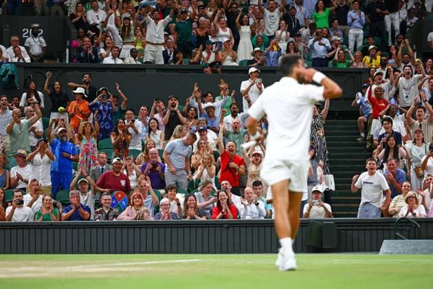 Novak Djokovic reacts to the crowd during his quarter-final match Wimbledon Tennis Championships, Day 9, The All England Lawn Tennis and Croquet Club, London, UK - 07 Jul 2026London The All England Lawn Tennis and United Kingdom  Copyright: xJamesxMarsh Shutterstockx 16978027fw