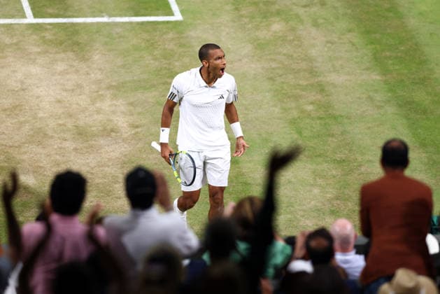 Felix Auger-Aliassime reacts during his quarter-final match Wimbledon Tennis Championships, Day 9, The All England Lawn Tennis and Croquet Club, London, UK - 07 Jul 2026London The All England Lawn Tennis and United Kingdom  Copyright: xKieranxMcManus Shutterstockx 16978030gl