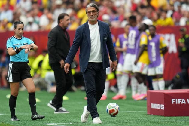 FIFA World Cup, WM, Weltmeisterschaft, Fussball 2026 - Round of 16 - Switzerland vs Colombia Switzerland s head coach Murat Yakin looks on during the FIFA World Cup 2026 Round of 16 match Switzerland against Colombia, in Vancouver, Canada, 07 July 2026. VANCOUVER Canada  Copyright: xBOBxFRIDx