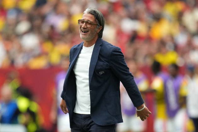 FIFA World Cup, WM, Weltmeisterschaft, Fussball 2026 - Round of 16 - Switzerland vs Colombia Switzerland s head coach Murat Yakin gestures during the FIFA World Cup 2026 Round of 16 match Switzerland against Colombia, in Vancouver, Canada, 07 July 2026. VANCOUVER Canada  Copyright: xBOBxFRIDx