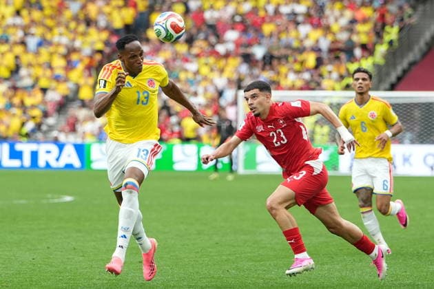 FIFA World Cup, WM, Weltmeisterschaft, Fussball 2026 - Round of 16 - Switzerland vs Colombia Yerry Mina of Colombia (L) in action against Zeki Amdouni of Switzerland (R) during the FIFA World Cup 2026 Round of 16 match Switzerland against Colombia, in Vancouver, Canada, 07 July 2026. VANCOUVER Canada  Copyright: xBOBxFRIDx