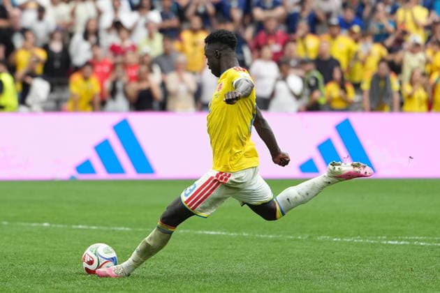 FIFA World Cup, WM, Weltmeisterschaft, Fussball 2026 - Round of 16 - Switzerland vs Colombia Davinson Sanchez of Colombia misses his kick during the penalty shoot-out of the FIFA World Cup 2026 Round of 16 match Switzerland against Colombia, in Vancouver, Canada, 07 July 2026. VANCOUVER Canada  Copyright: xBOBxFRIDx
