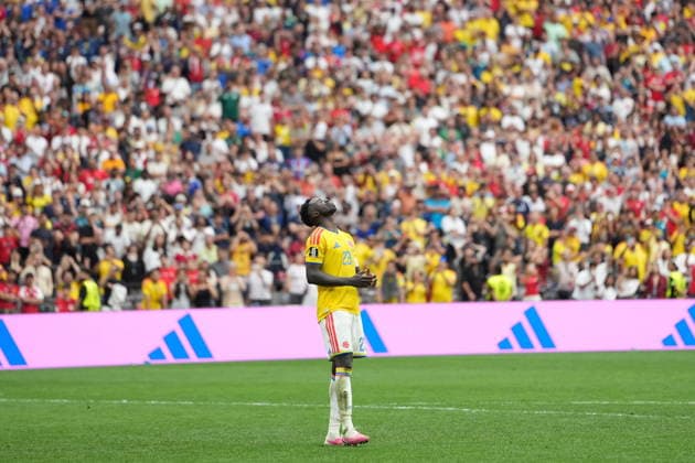 FIFA World Cup, WM, Weltmeisterschaft, Fussball 2026 - Round of 16 - Switzerland vs Colombia Davinson Sanchez of Colombia misses his kick during the penalty shoot-out of the FIFA World Cup 2026 Round of 16 match Switzerland against Colombia, in Vancouver, Canada, 07 July 2026. VANCOUVER Canada  Copyright: xBOBxFRIDx