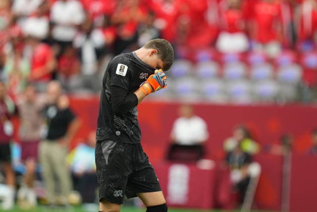 Switzerland v Colombia - FIFA World Cup, WM, Weltmeisterschaft, Fussball 2026 - Round of 16 VANCOUVER, CANADA - JULY 07: Gregor Kobel of Switzerland gestures before the penalty shoot-out during the 2026 FIFA World Cup Round of 16 match between Switzerland and Colombia at BC Place in Vancouver, British Columbia, Canada, on July 07, 2026. Ercin Erturk Anadolu British Columbia Canada. Editorial use only. Please get in touch for any other usage.  Copyright: x2026xAnadoluxErcinxErturkx