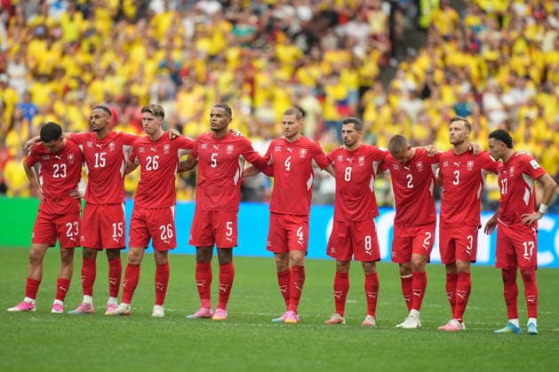FIFA World Cup, WM, Weltmeisterschaft, Fussball 2026 - Round of 16 - Switzerland vs Colombia Players of Switzerland gather during the penalty shoot-out of the FIFA World Cup 2026 Round of 16 match Switzerland against Colombia, in Vancouver, Canada, 07 July 2026. VANCOUVER Canada  Copyright: xBOBxFRIDx