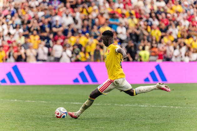 Davinson Sanchez of Colombia misses the penalty kick in penalty shootout during the FIFA World Cup, WM, Weltmeisterschaft, Fussball Round of 16 game between Switzerland and Colombia at BC Place on July 7, 2026 in Vancouver, British Colombia, Canada  Copyright: xCurtisxWongx xSPPx Sportspressphoto_SPR187181