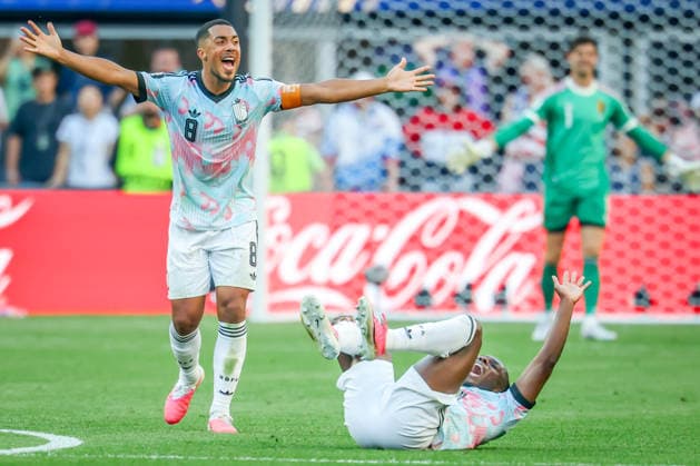 July 6, 2026, Seattle, Washington, USA: Belgium midfielder Youri Tielemans (8) celebrates victory during the match between USA and Belgium in the World Cup 2026 at Seattle Stadium, Seattle, Washington USA And Belgium  - ZUMAj111 20260706_zsp_j111_087 Copyright: xTomxJonesx