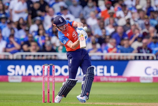 England v India - 3rd Vitality IT20 England captain Harry Brook is dismissed after holing out to mid-wicket during the Third Vitality T20 international match, Länderspiel, Nationalmannschaft between England and India at Trent Bridge, Nottingham, United Kingdom, on July 7, 2026. Nottingham Nottinghamshire United Kingdom  Copyright: xNewsxImagesx originalFilename:cosgrove-thirdvit260707_npc6m.jpg