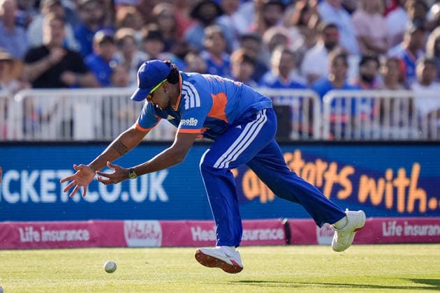 England v India - 3rd Vitality IT20 Harshit Rana of India drops a catch in the deep during the Third Vitality T20 international match, Länderspiel, Nationalmannschaft between England and India at Trent Bridge in Nottingham, United Kingdom, on July 7, 2026. Nottingham Nottinghamshire United Kingdom  Copyright: xNewsxImagesx originalFilename:cosgrove-thirdvit260707_npIwP.jpg