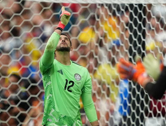 (260708) -- VANCOUVER, July 8, 2026 -- Camilo Vargas, goalkeeper of Colombia, gestures during the penalty shootout of the round of 16 match between Switzerland and Colombia at the 2026 FIFA World Cup, WM, Weltmeisterschaft, Fussball at BC Place Vancouver in Vancouver, Canada, on July 7, 2026. ) (SP)CANADA-VANCOUVER-FOOTBALL-FIFA WORLD CUP-ROUND OF 16-SUI VS COL MengxYongmin 