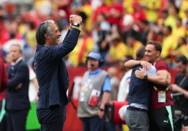 (260708) -- VANCOUVER, July 8, 2026 -- Murat Yakin (L, front), head coach of Switzerland, gestures after the round of 16 match between Switzerland and Colombia at the 2026 FIFA World Cup, WM, Weltmeisterschaft, Fussball at BC Place Vancouver in Vancouver, Canada, on July 7, 2026. (Photo by Xinhua) (SP)CANADA-VANCOUVER-FOOTBALL-FIFA WORLD CUP-ROUND OF 16-SUI VS COL ZouxZheng 