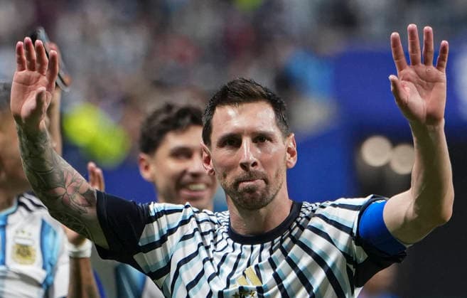 (260708) -- ATLANTA, July 8, 2026 -- Lionel Messi of Argentina gesture to spectators after the round of 16 match between Argentina and Egypt at the 2026 FIFA World Cup, WM, Weltmeisterschaft, Fussball at Atlanta Stadium in Atlanta, the United States, July 7, 2026. ) (SP)U.S.-ATLANTA-FOOTBALL-FIFA WORLD CUP-ROUND OF 16-ARG VS EGY HuangxZongzhi 