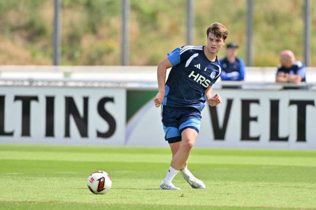 Dylan Leonard (FC Schalke 04) 07.07.2026, Fussball 1. Bundesliga, Saison 2026 2027, Training FC Schalke 04 Gelsenkirchen Trainingsgelände Nordrhein Westfalen Deutschland *** Dylan Leonard, FC Schalke 04, July 7, 2026, Soccer, Bundesliga 1, 2026–2027 Season, FC Schalke 04 Training, Gelsenkirchen, Training Facility, North Rhine-Westphalia, Germany Team2