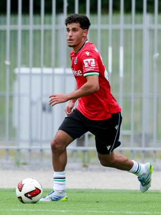 Yunus Uenal (Hannover 96) kontrolliert den Ball, Friendly match, Hannover 96 v 1. FC Phoenix Luebeck, Eilenriedestadion am 07. July 2026 in Hannover, Deutschland. (Foto von Marco Steinbrenner DeFodi Images) Yunus Uenal (Hannover 96) controls the ball, Friendly match, Hannover 96 v 1. FC Phoenix Luebeck, , July 7, 2026 in Hanover, Germany. (Photo by Marco Steinbrenner DeFodi Images) - *** Yunus Uenal of Hannover 96 controls the ball, Friendly match, Hannover 96 vs. 1 FC Phoenix Lübeck, Eilenriedestadion on July 7, 2026, in Hannover, Germany Photo by Marco Steinbrenner DeFodi Images Yunus Uenal of Hannover 96 controls the ball, Friendly match, Hannover 96 vs. 1 FC Phoenix Lübeck, July 7, 2026, in Hanover, Germany Photo by Marco Steinbrenner DeFodi Images