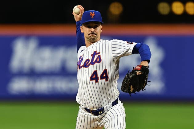 MLB, Baseball Herren, USA Kansas City Royals Vs. New York Mets New York Mets relief pitcher Austin Warren 44 throws during the fifth inning of a baseball game against the Kansas City Royals at Citi Field in Corona, New York, on July 7, 2026. New York City New York United States  Copyright: xGordonxDonovanx originalFilename:donovan-mlbkansa260707_npKMy.jpg
