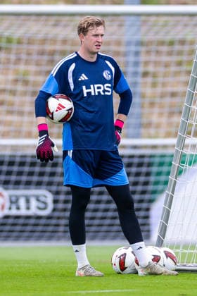 08.07.2026, Fussball, Training des FC Schalke 04. Torwart Luca Alexander Happe (FC Schalke 04 U23). Gelsenkirchen Trainingsgelände FC Schalke 04 NRW Deutschland xRHR-FOTO YYx *** July 8, 2026, Soccer, FC Schalke 04 training session: Goalkeeper Luca Alexander Happe, FC Schalke 04 U23, Gelsenkirchen, FC Schalke 04 training facility, North Rhine-Westphalia, Germany, xRHR PHOTO YYx Copyright: RHR-FOTOx RHR-FOTO YY