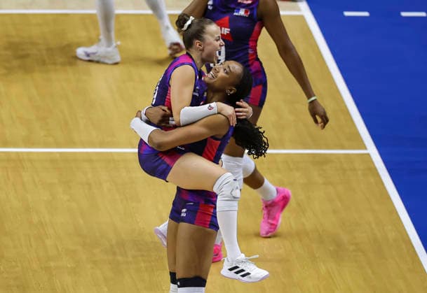 Women™s Volleyball Nations League - Belgrade 2026 France s Manon Jaegy and France s Fatoumata Fanguedou react during the Women™s Volleyball Nations League Pool 7 match between France v Netherlands at Belgrade Arena on July 08, 2026 in Belgrade, Serbia. Belgrade Serbia Copyright: xSrdjanxStevanovicx x