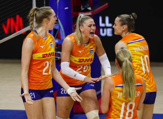 WomenÕs Volleyball Nations League - Belgrade 2026 Players of Netherlands react during the WomenÕs Volleyball Nations League Pool 7 match between France v Netherlands at Belgrade Arena on July 08, 2026 in Belgrade, Serbia. Belgrade Serbia Copyright: xSrdjanxStevanovicx x