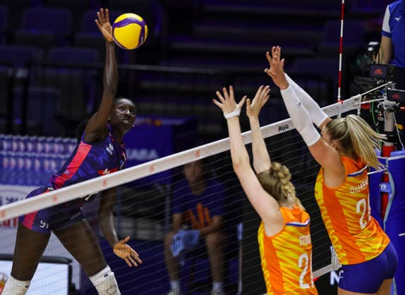 WomenÕs Volleyball Nations League - Belgrade 2026 France s Halimatou Bah spikes the ball against Netherlands Britte Stuut and Netherlands Elles Dambrink during the WomenÕs Volleyball Nations League Pool 7 match between France v Netherlands at Belgrade Arena on July 08, 2026 in Belgrade, Serbia. Belgrade Serbia Copyright: xSrdjanxStevanovicx x